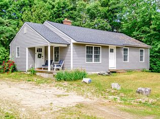 6 County Rd, Raymond, ME 04071