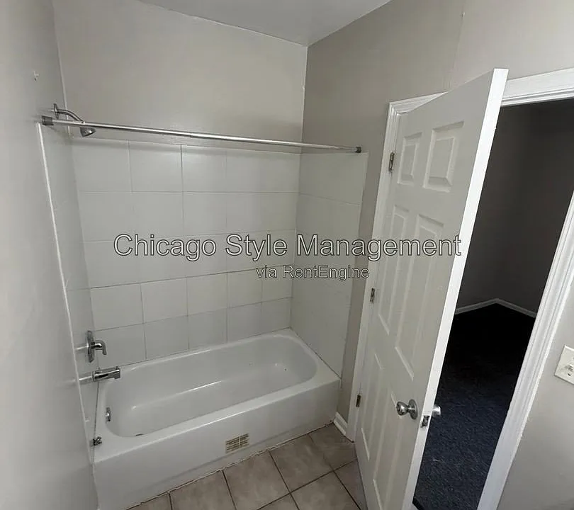 6439 S Saint Lawrence Ave #1