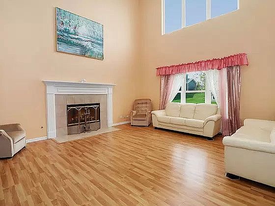 3rd image of 9 Shoal Creek Ct