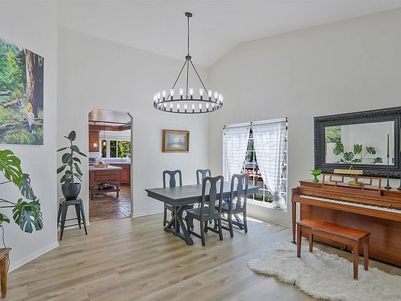 3rd image of 15549 Vista Vicente Dr