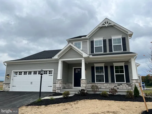 20 Long Bend Dr, Carlisle, PA 17015