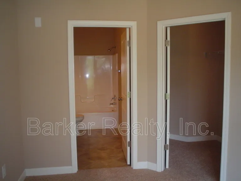 3722 Burt Dr #104 — Photo 8
