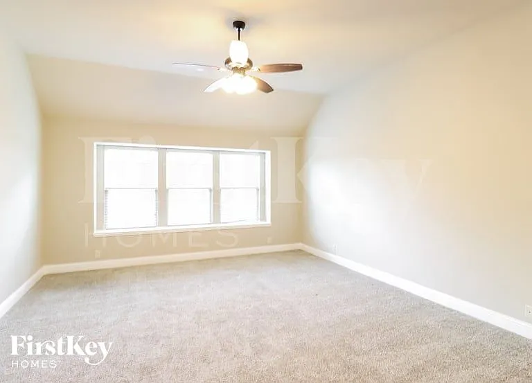 1125 Marigold Dr — Photo 8