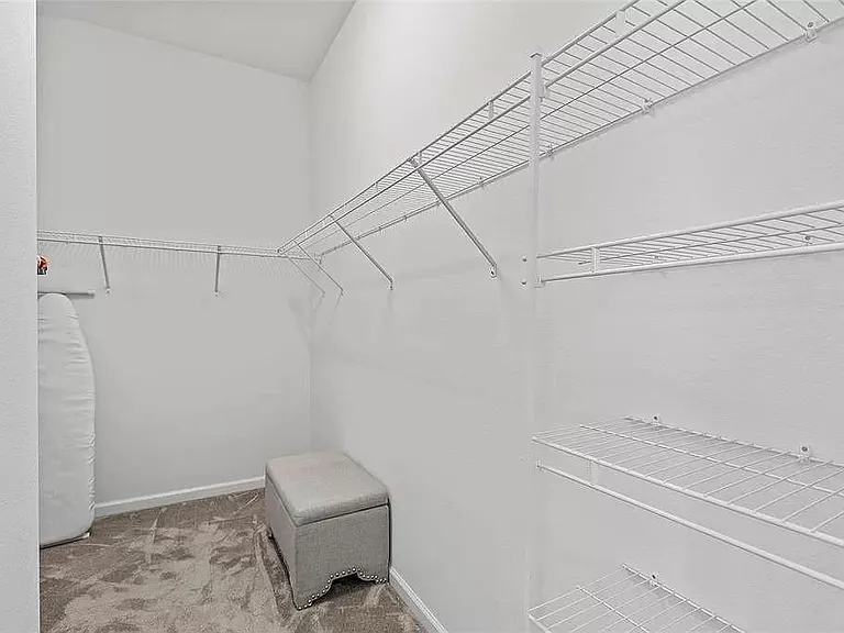 Main bedroom walk-in closet