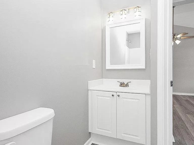 2nd Bathroom