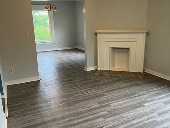 4th image of 9706 Larnder Ave