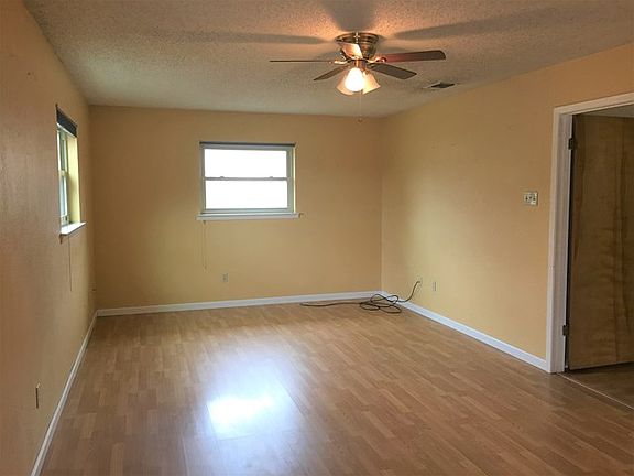 4th image of 102 Covey Ln