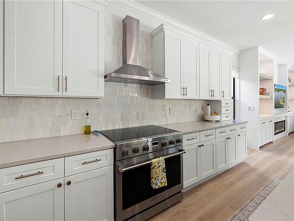 5th image of 2858 Cinnamon Bay CIR