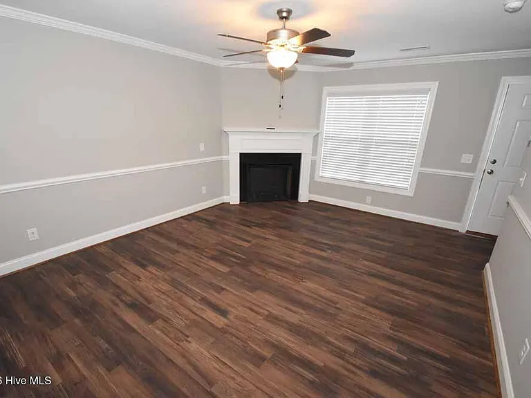 124 Chandler Dr #B — Photo 3