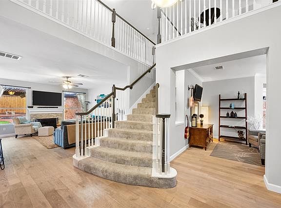4th image of 2637 Kings Gate Dr