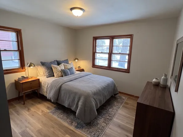 606 Maxwell St, Waterloo, IA 50701