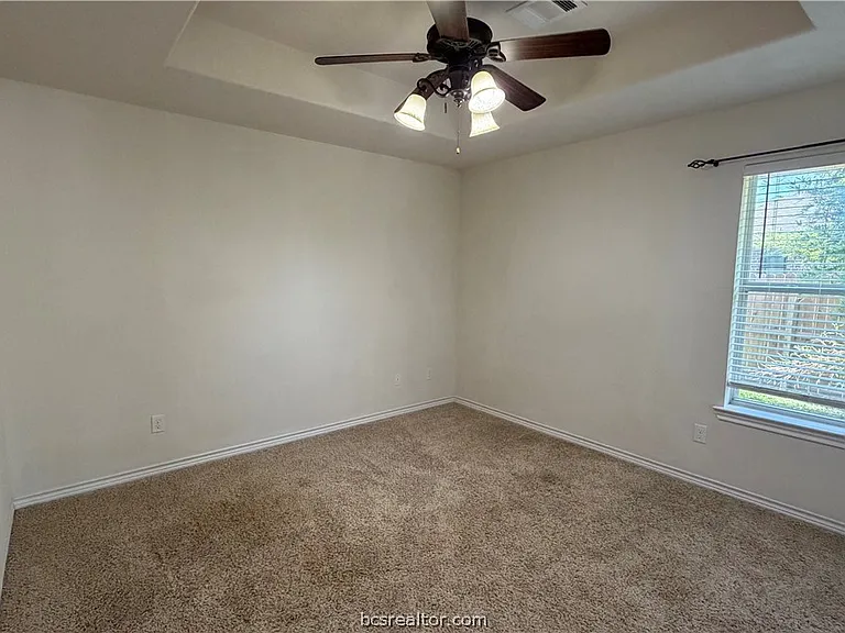 1102 Crested Point Ct — Photo 18