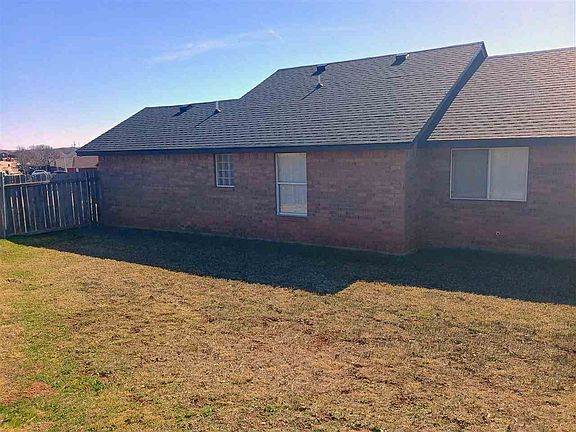 3rd image of 4908 SE Randolph Rd