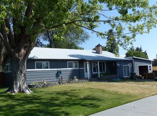 136 NW Circle Dr, Hines, OR 97738