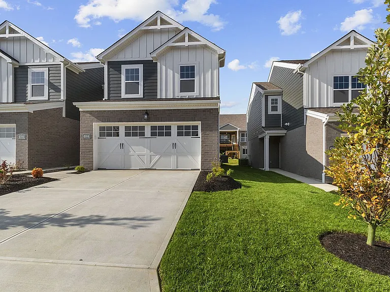 4984 Pebble Ct — Photo 3
