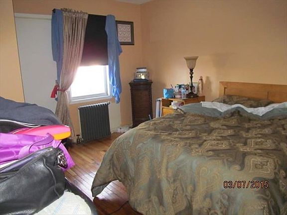 4th image of 11340 204th St
