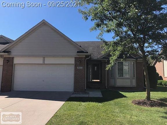4th image of 28200 Cottonwood Ct