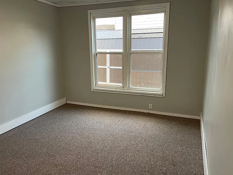 1136 Main St — Photo 20