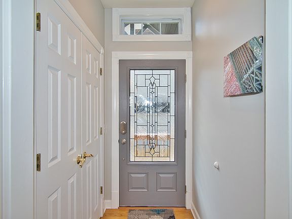 5th image of 333 1st St