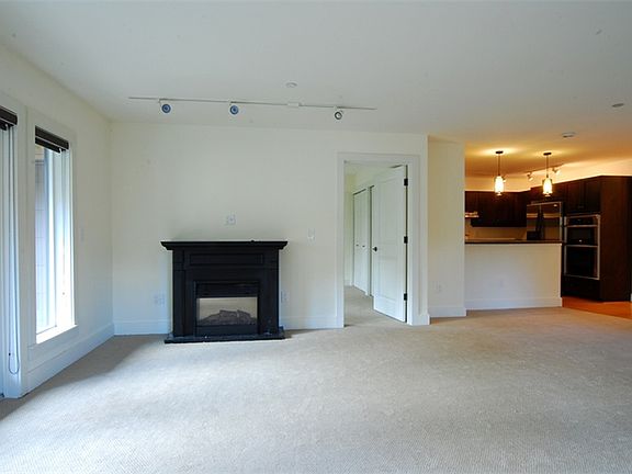 4th image of 745 Bellevue Ave E Suite C101