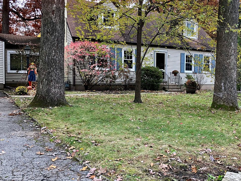 1st image of 1120 White Oak Dr