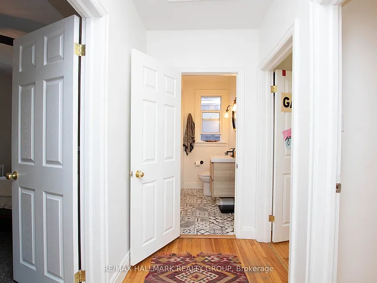 42 Glengarry Rd — Photo 16