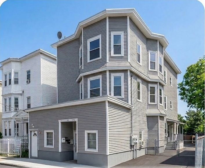 1st image of 172-172 Park St #174