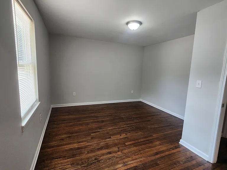 811 N Franklin Rd — Photo 10