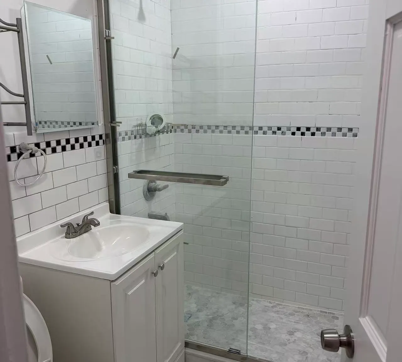 2 bed, $2,600 — Photo 2