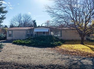 501 Buckhorn Ln, Shady Cove, OR 97539