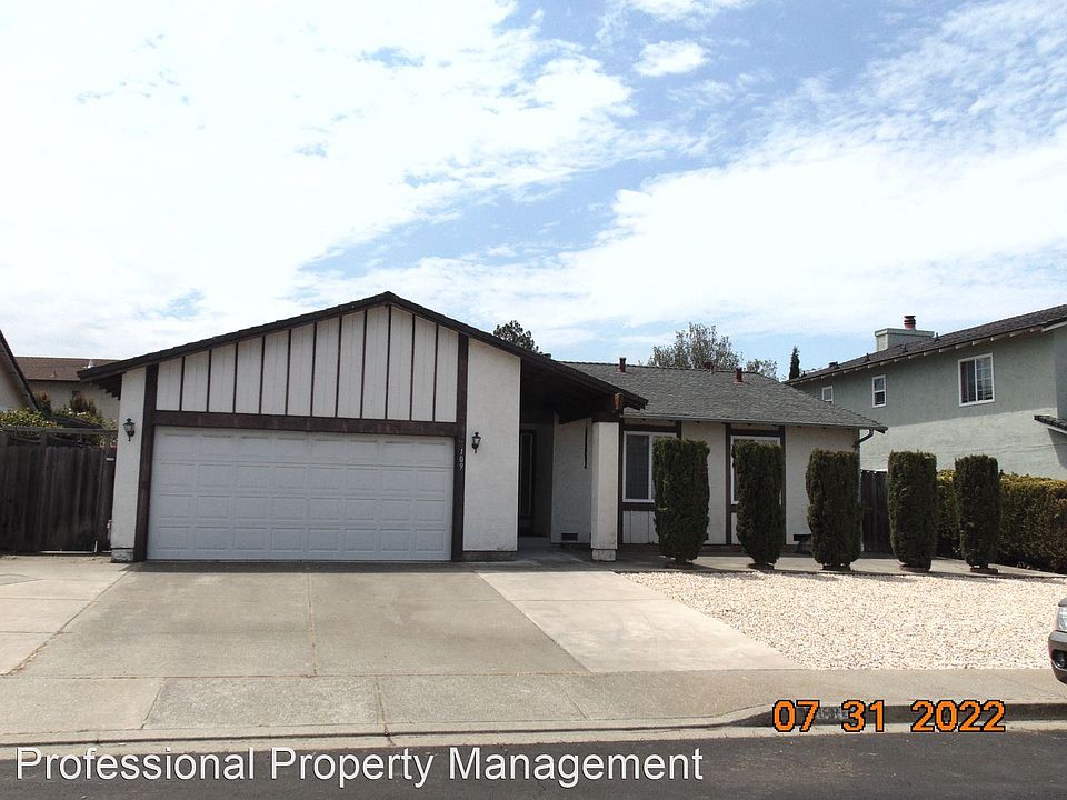 1st image of 109 Goldenrod Dr