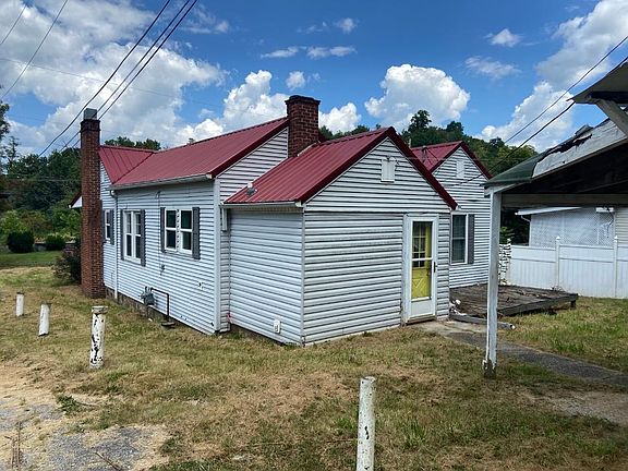 2nd image of 380 Chili St