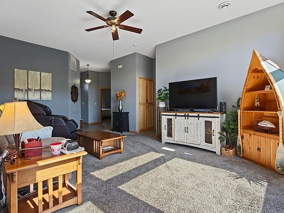 3rd image of 23581 Bittersweet St NW