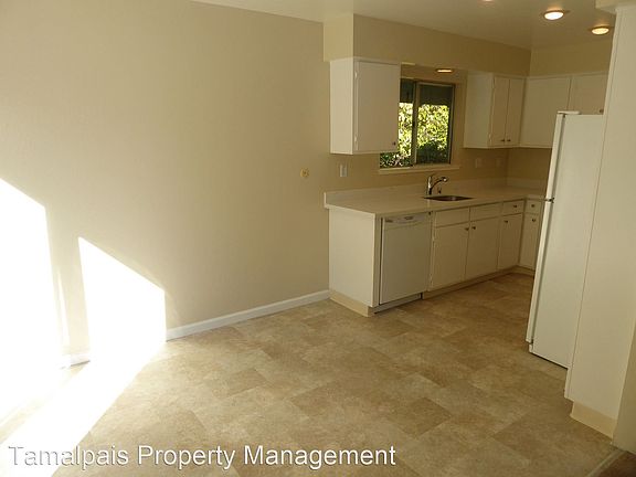 5th image of 247 McAllister Ave