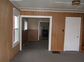 3rd image of 19 West Ave