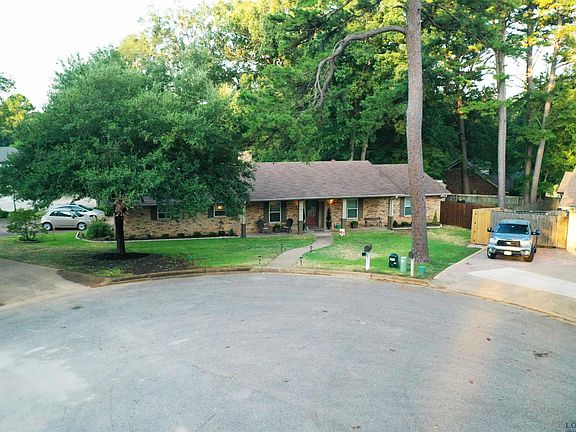 2nd image of 2401 Woodhollow Ct