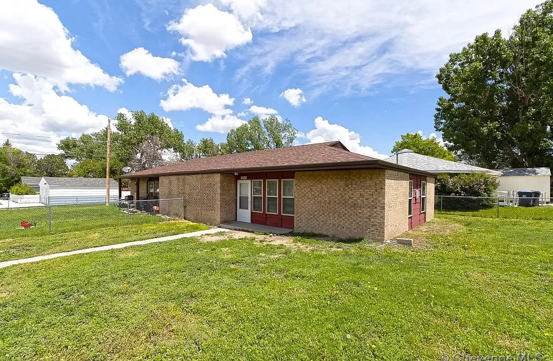 Bent Ave, Cheyenne — Photo 1
