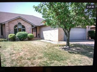 1472 E Powell St, Springfield, MO 65804