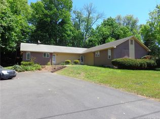 18 Bellevue Ave, Vernon, CT 06066