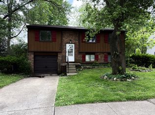 2348 Warfield Dr, Grove City, OH 43123