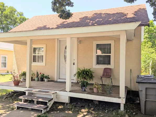 217 S Merchant St, Emporia, KS 66801