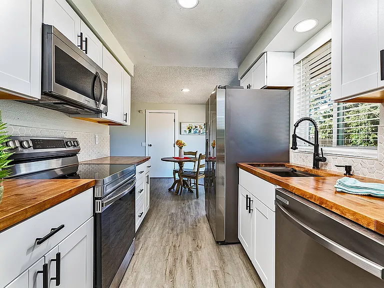 1309 Deerbrush Dr S #E — Photo 14