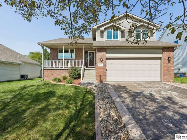 2822 Oshea Dr, Lincoln, NE 68516
