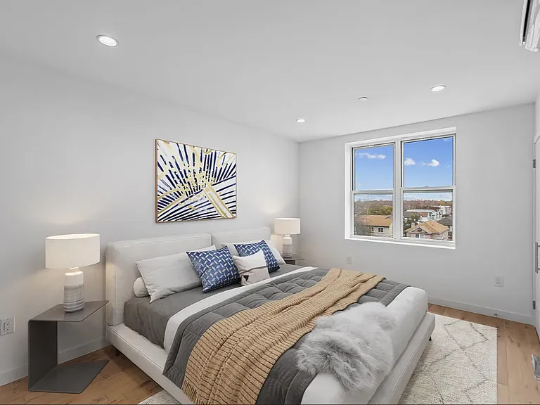 2481 Ocean Ave #5A — Photo 4