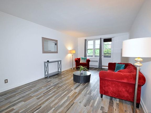 4th image of 315 King St APT 1F