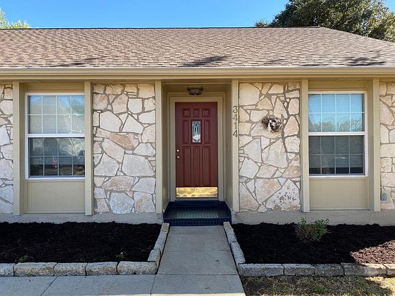 3rd image of 3414 Charleston Ln