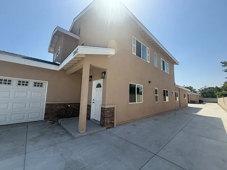 3047 Frazier St — Photo 14