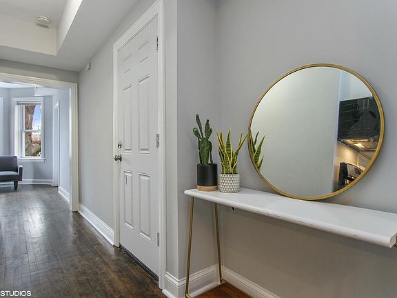 2nd image of 2855 N Avers Ave APT 3
