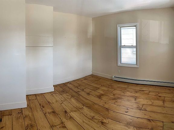 5th image of 130 Verplanck Ave