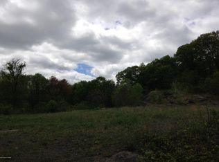 Middle Rd, Nanticoke, PA 18634